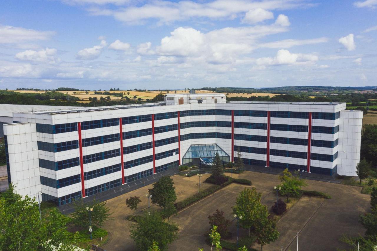 Sapphire House Telford Apartment Exterior photo